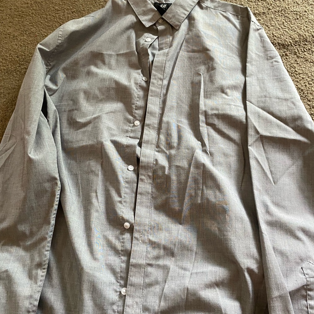 Men’s H & M dress shirt